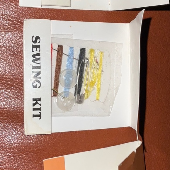 Hotel Matchbook Mending Sewing Kits Souvenir Vintage 3 - Picture 12 of 14